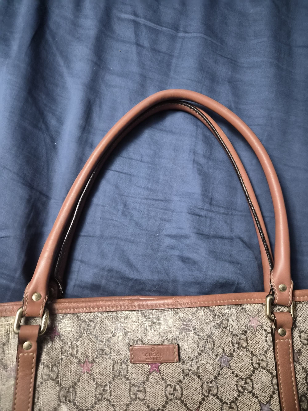 Gucci Beige GG Supreme Canvas Tote with Brown Leather Trim - Picture 3 of 7